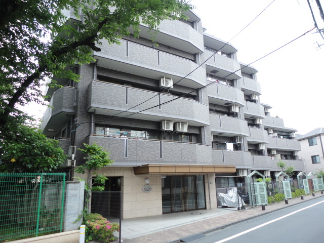 ◎室内大変きれいです。
◎オートロック
◎追い炊き機能
◎専用トランクルーム
◎オートバス